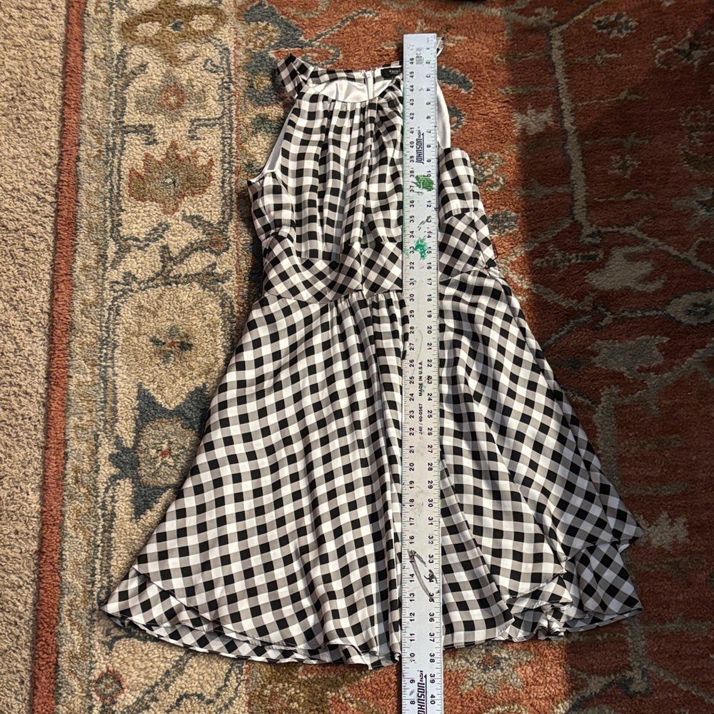 Chic Black and White Gingham Midi Dress - Picture 5 of 5